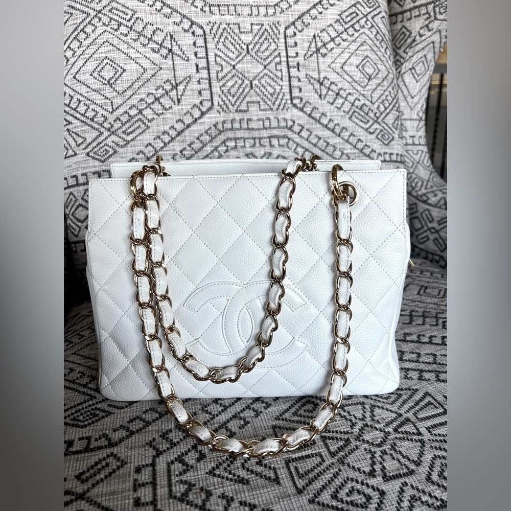 Chanel Leather Tote Bag White​​​